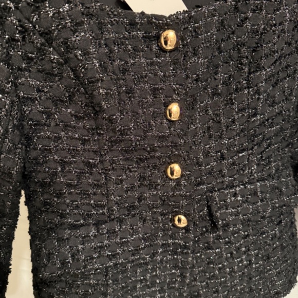 Amanda Uprichard - Picture 6 of 8